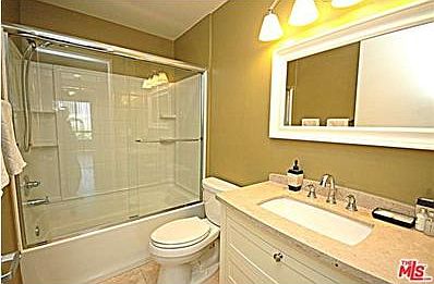 5th image of 625 S Berendo St APT 304