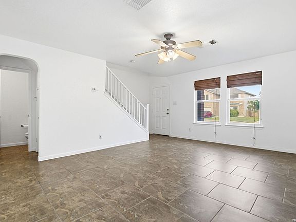 4th image of 7839 Cortland Oak