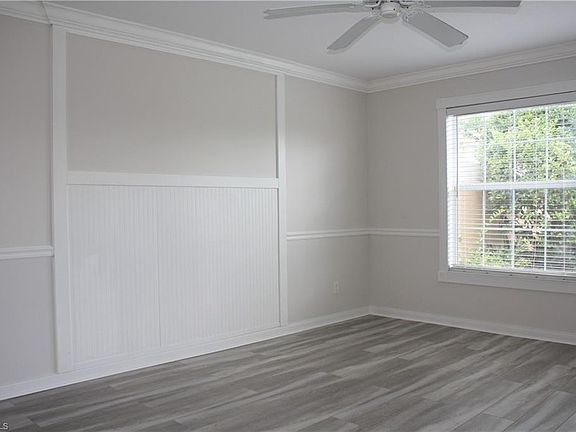 4th image of 7933 Umberto Ct