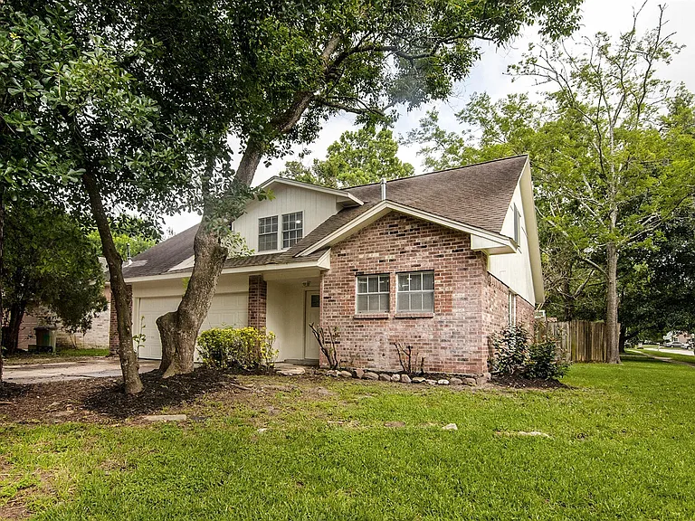 23710 Farm Hill Rd — Photo 3