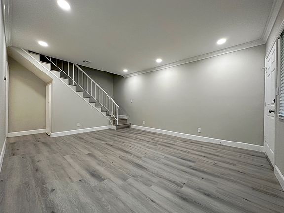 5th image of 260 Linda Rosa Ave Unit 6