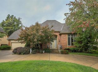 4806 W 90th St, Prairie Village, KS 66207