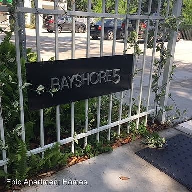 5th image of 4905 S Elberon St