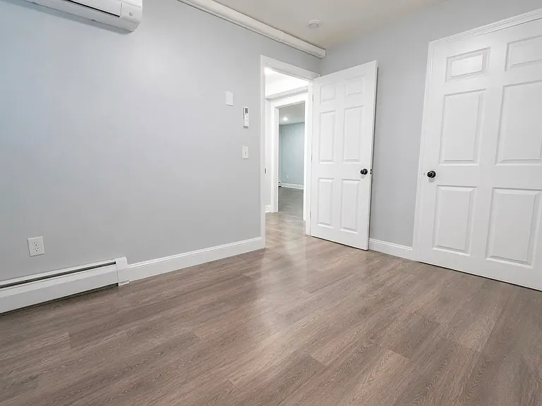 225 S Main St #6 — Photo 7