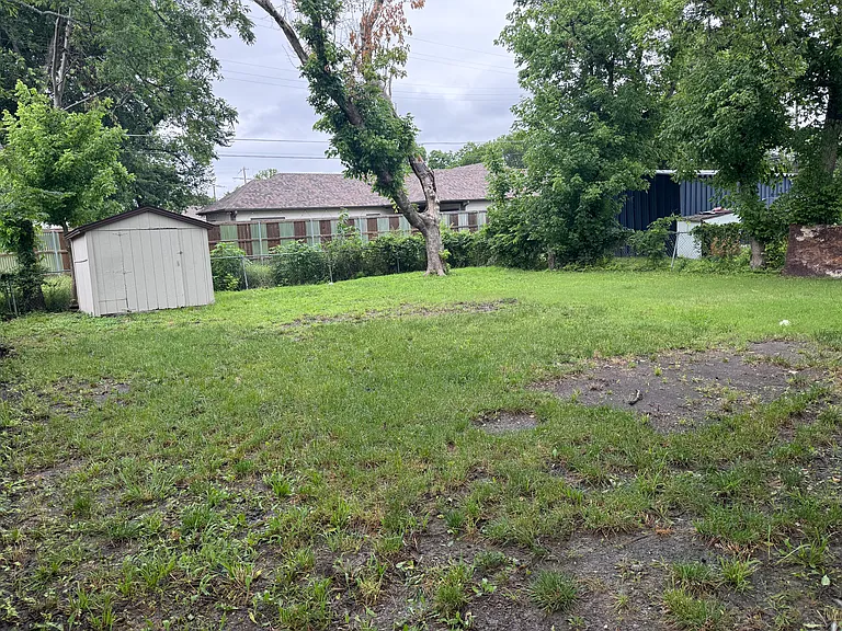 406 N Hughes St — Photo 9
