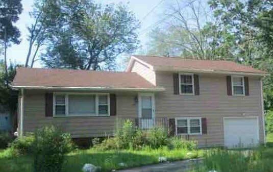 2nd image of 210 Benham St