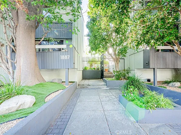 1887 Greenfield Ave APT 209, Los Angeles, CA 90025