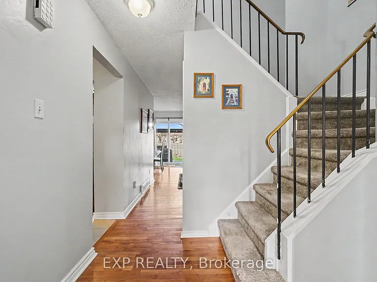 6461 Colony Sq — Photo 2
