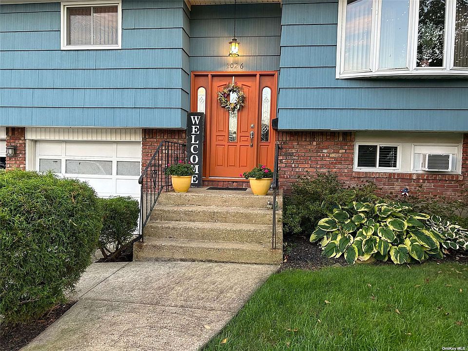2026 Shaw Dr Merrick NY Zillow