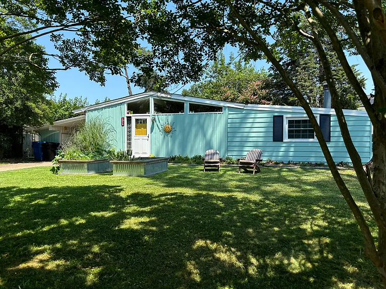Karen Ln — Photo 2