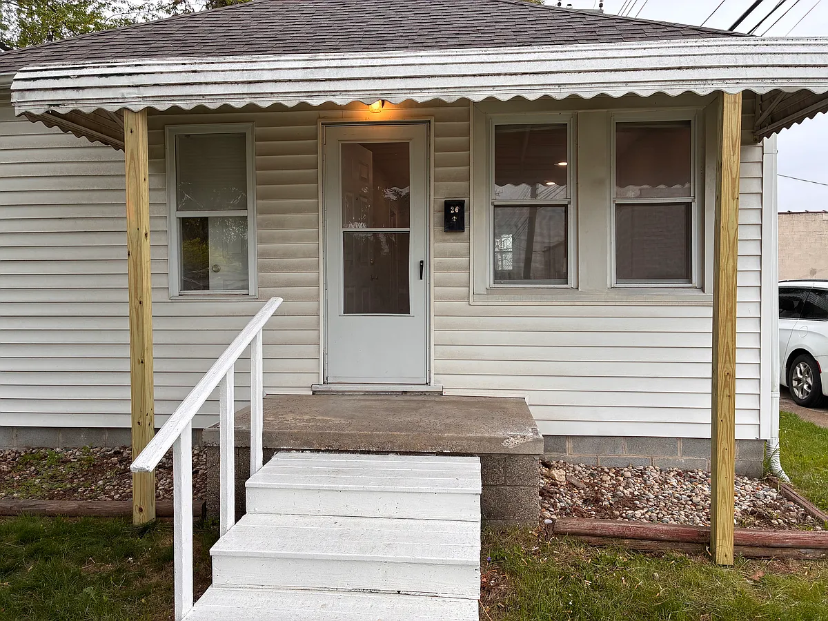 Building Photo - 26 W Browning Ave