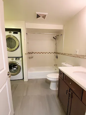 Rented by Amicourt LLC | media 30