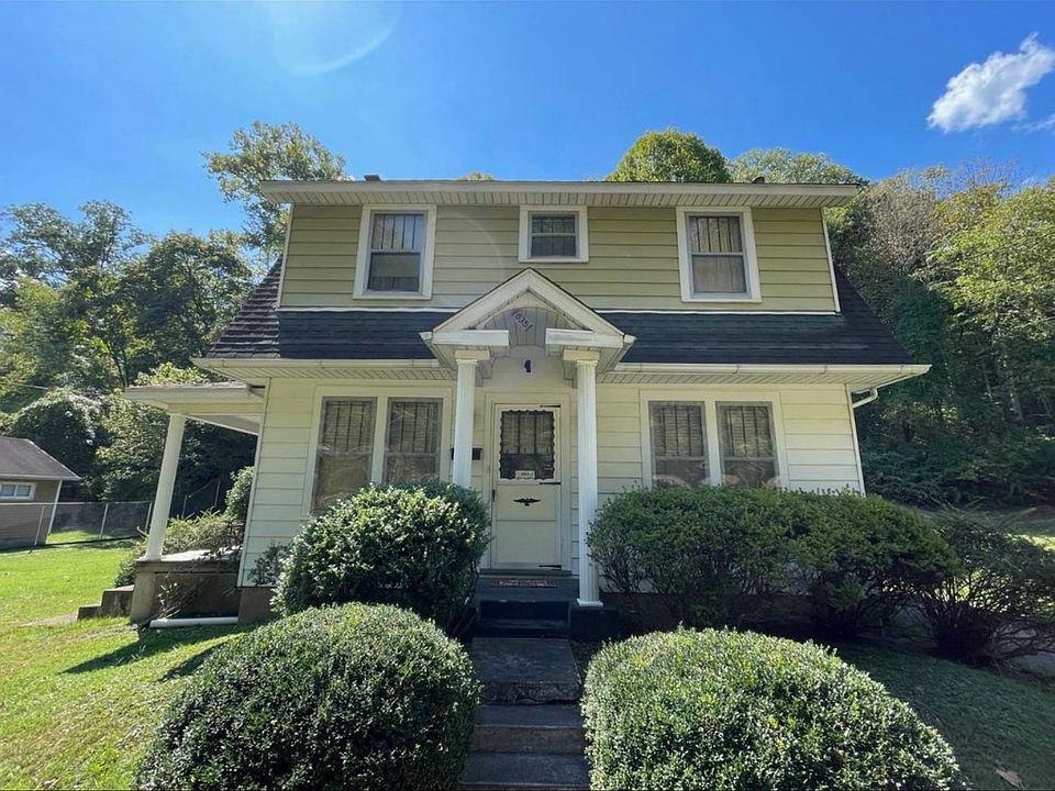 1st image of 835 Woodward Dr