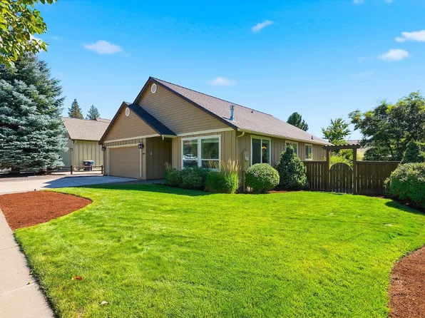 2967 NW Chardonnay Ln #1, Bend, OR 97703
