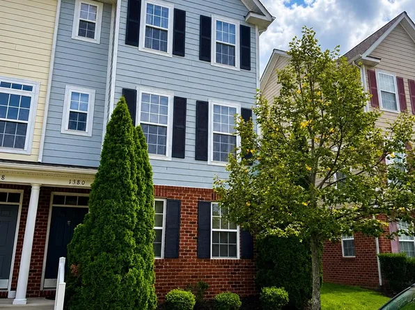 1380 Timberwood Blvd, Charlottesville, VA 22911