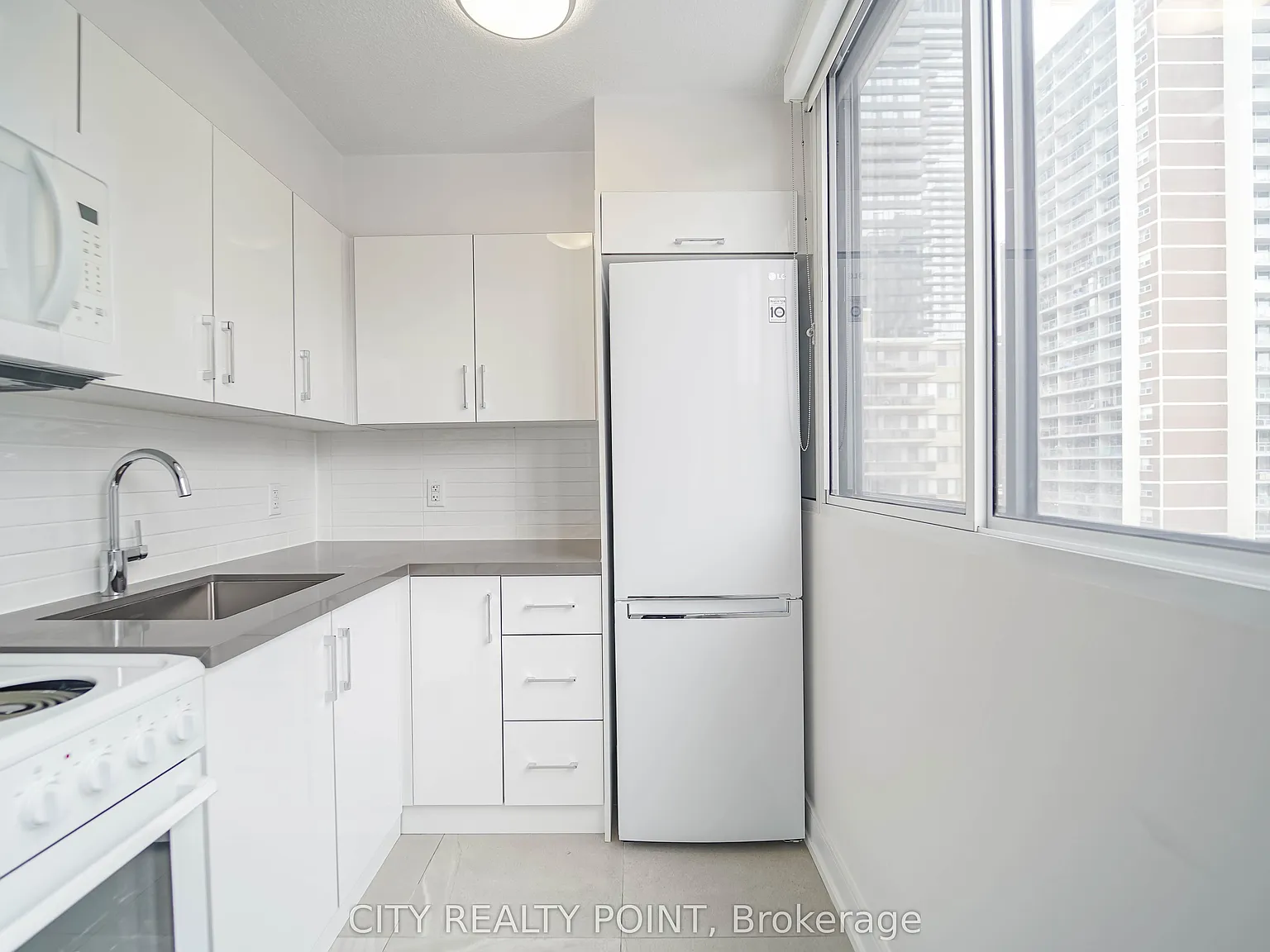 Studio, $1,845 — Photo 3