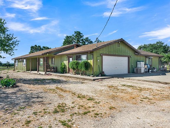 3rd image of 60951 Argyle Rd