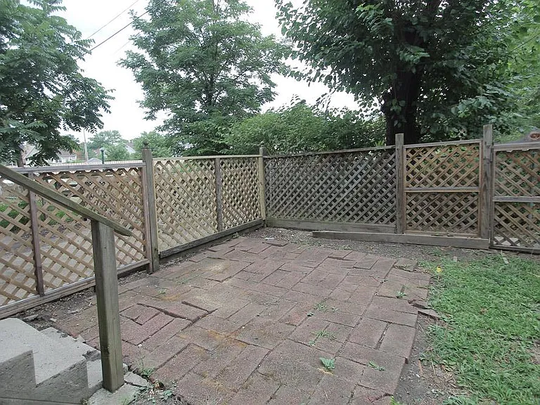 126 S Trenton Ave — Photo 20