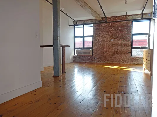 Rented by Fiddler Realty | media 20