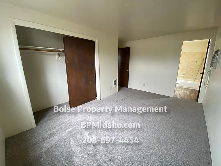 3818 W Alameda St — Photo 4