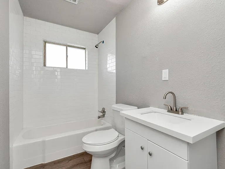 3655 Seabrook St #4 — Photo 14