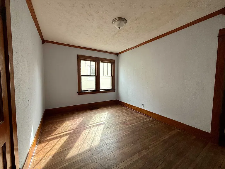 2220 Doniphan Ave — Photo 13