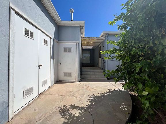 3rd image of 564 S 6th Ave