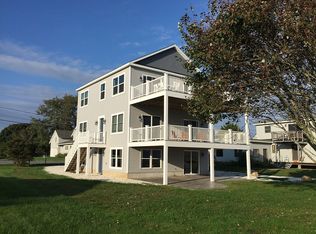 76 S Weeden Rd, South Kingstown, RI 02879