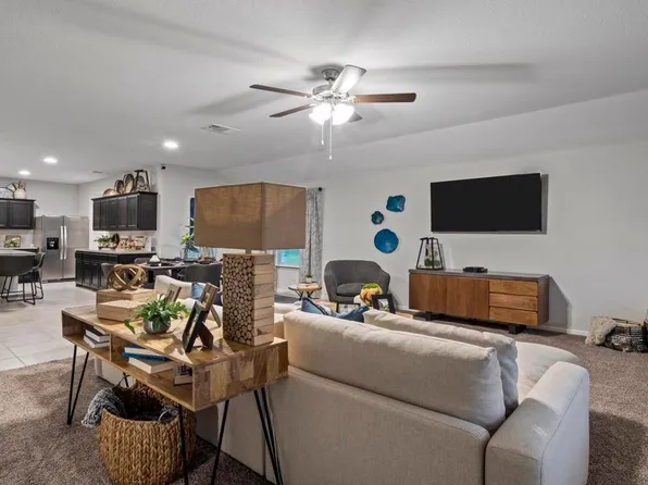 829 Loomis Trl, Justin, TX 76247