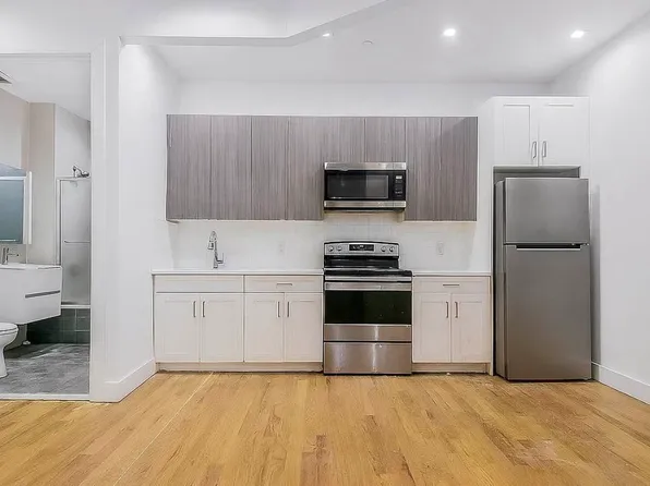 596 Powell Street image 1 of 5