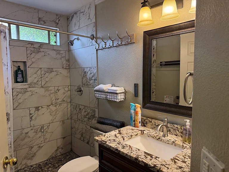 2058 S Voyager Dr — Photo 25