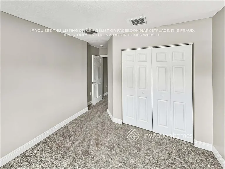 4942 SW 66th Ter — Photo 16