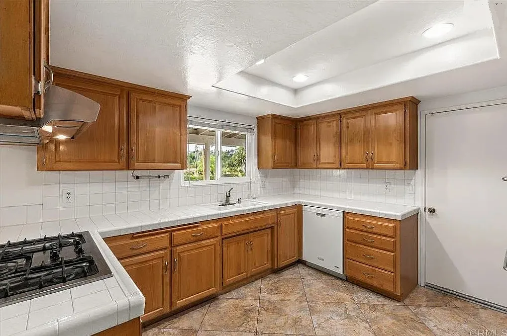 4 bed, 1853 sqft, $1,200 — Photo 4