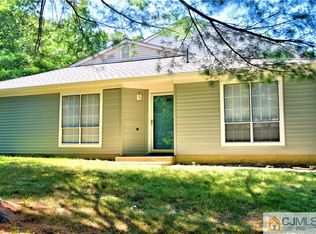 206 Yorkshire Ct #206, Old Bridge, NJ 08857