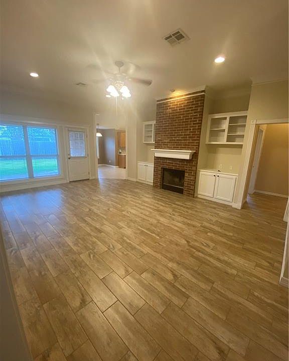 1st image of 8403 Alison Ave