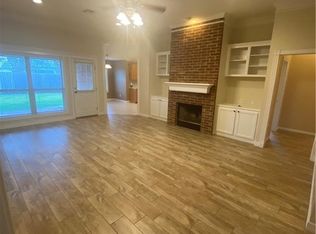 8403 Alison Ave, College Station, TX 77845