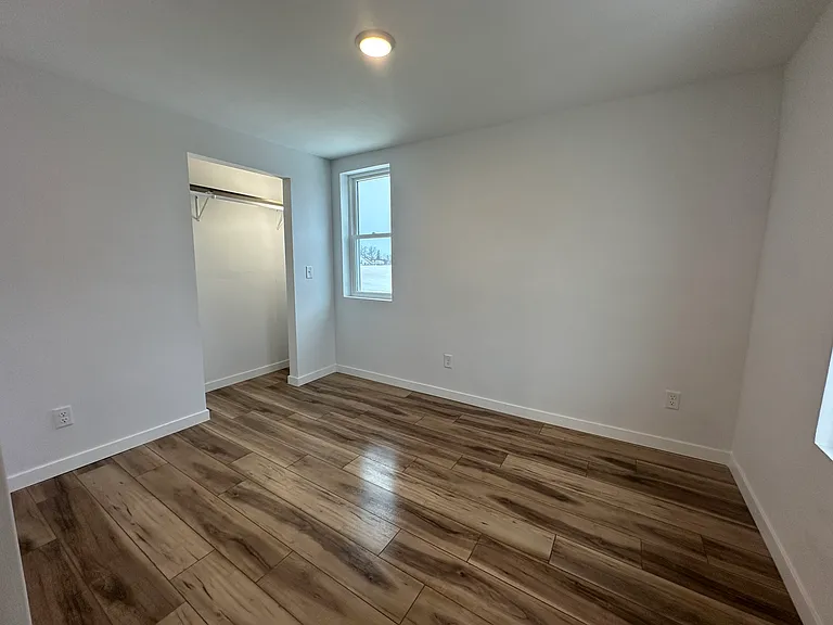 341 Oconto Ave #203 — Photo 6