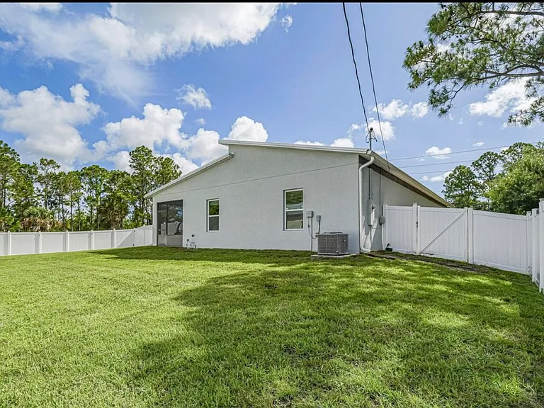 3010 Eldron Blvd SE — Photo 27