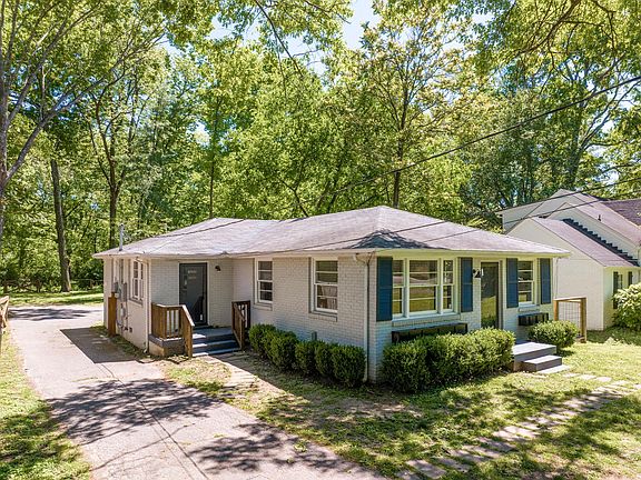 (Unit B on left with access to back yard / driveway)