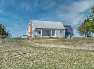 152 W D White Rd, Sparta, TN 38583