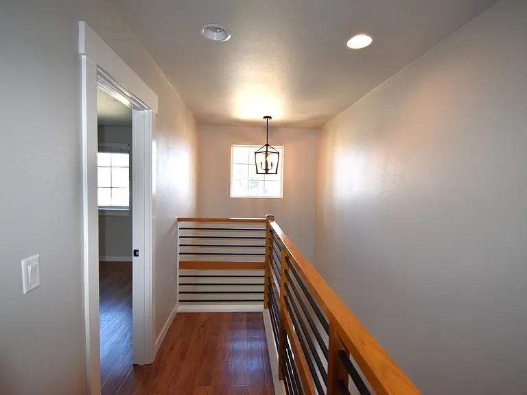 556-558 Harrison St. — Photo 10