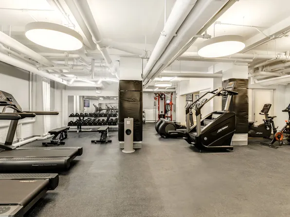 301 East 21st Street 01A image 9 of 9