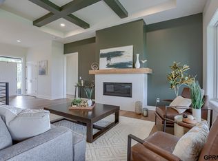 3645 Wilderness Hills Blvd, Lincoln, NE 68516