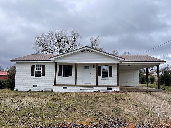 4th image of 255 Maple St