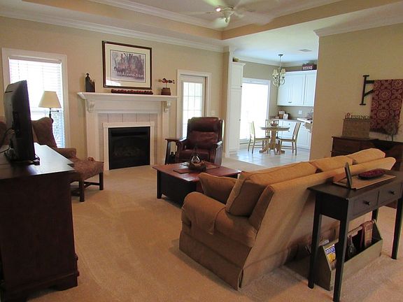 4th image of 131 Fox Trot Dr