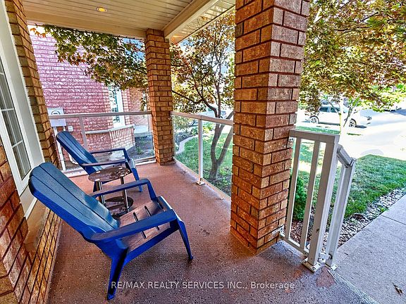 4th image of 38 Deerglen Dr
