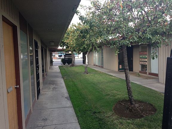 4th image of 2818 N Blackstone Ave