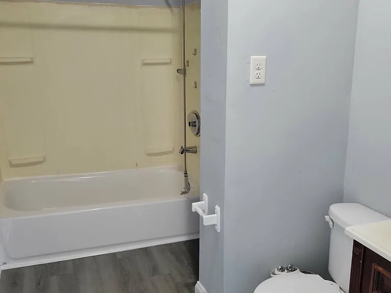 4 Canonicus St #1W — Photo 9