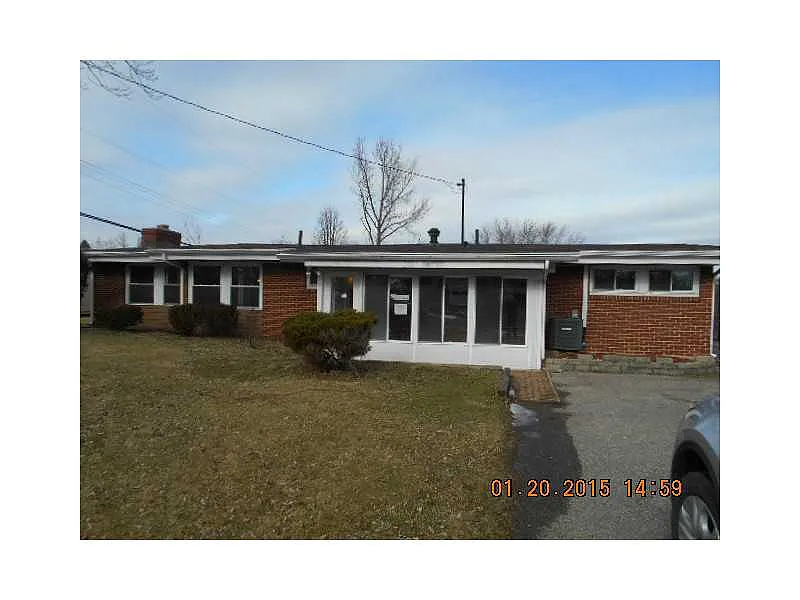 1524 Shadeland Dr photo 1