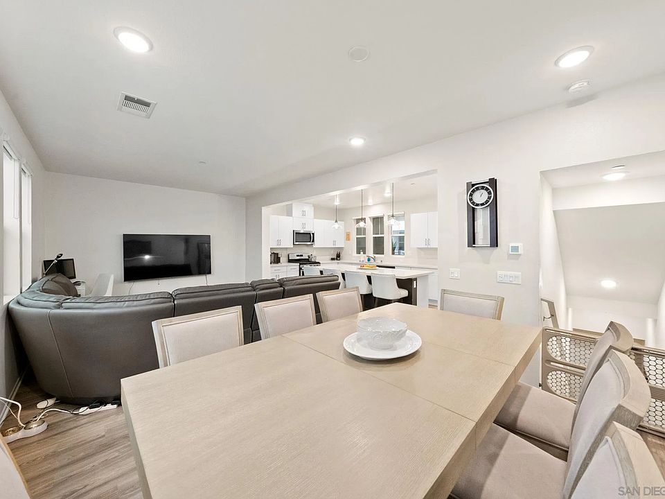 1st image of 5360 Calle Rockfish Unit 32
